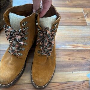FRYE AND CO. Brown Lace Up Boots